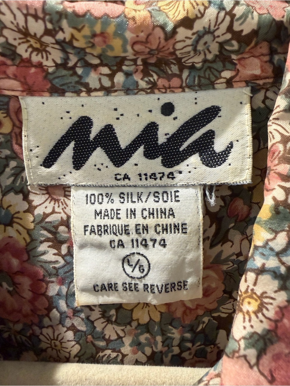 Vintage MIA 100% Silk Floral Blouse | Romantic Silk Button-Up Shirt L - Picture 3 of 5
